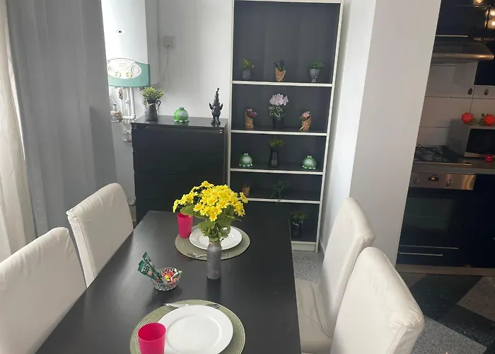 1 Bdrm In Center *