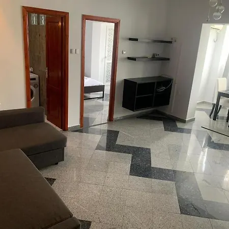 1 Bdrm In Center Bucharest